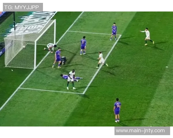 国安外援斯帕吉奇夏季韧带撕裂后积极进行个人恢复训练